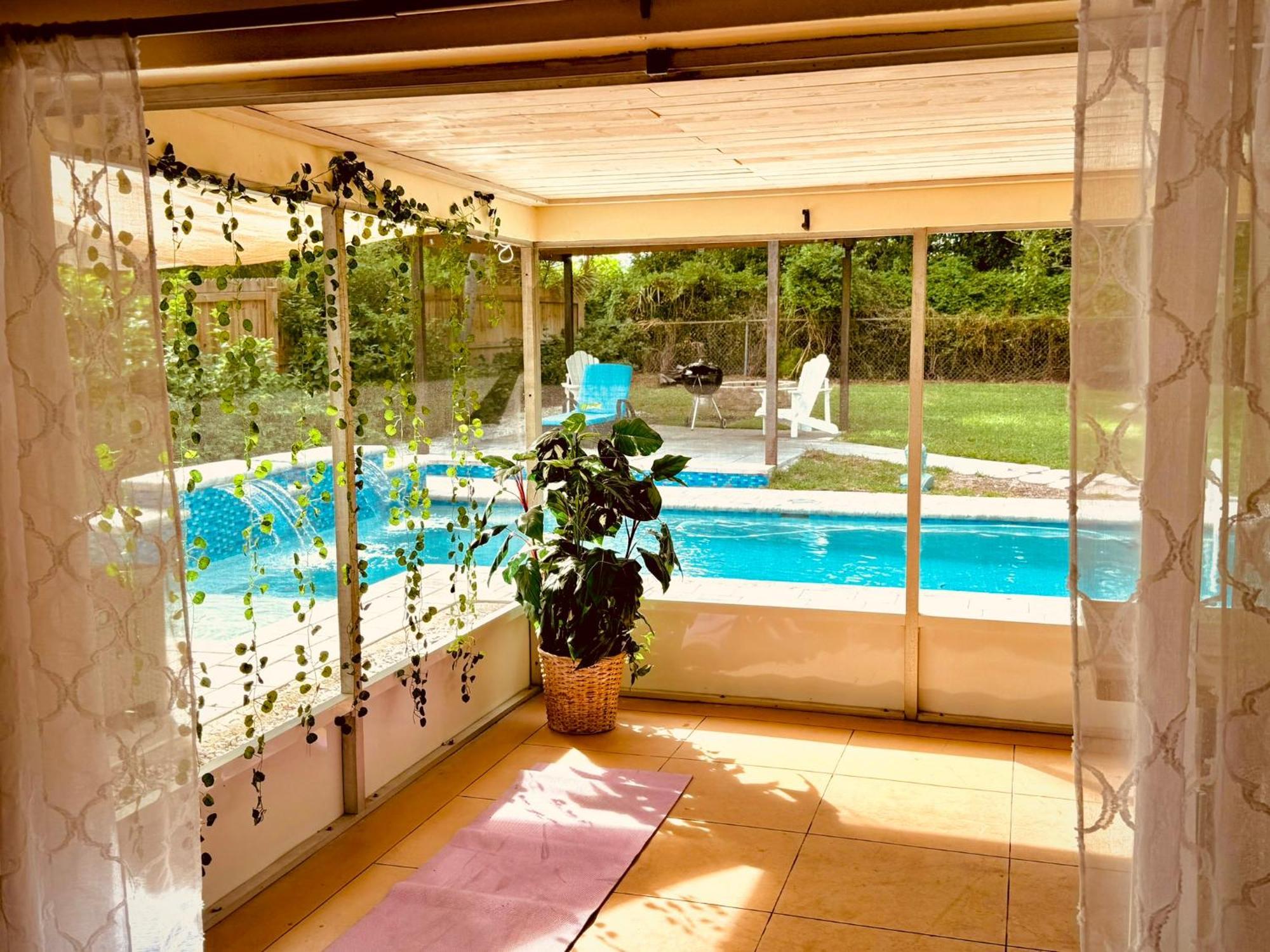 4 Bedroom Clearwater Vacation Home With Amazing Backyard מראה חיצוני תמונה